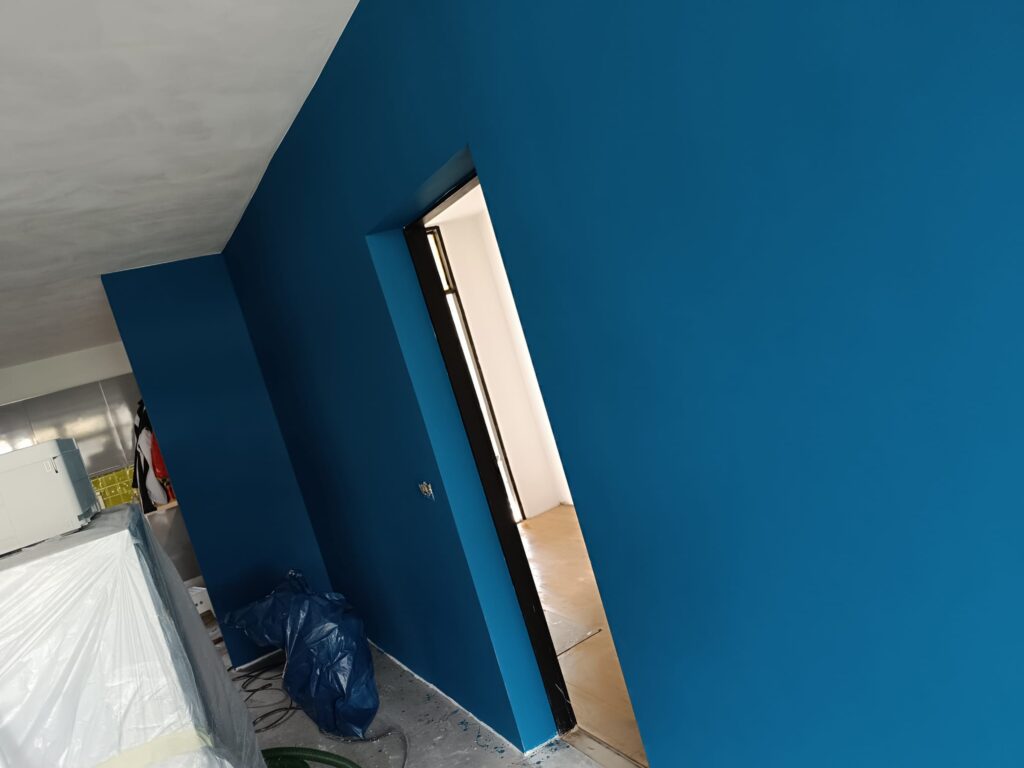 Woonkamer schilderwerk project in Groningen door ESN Klussen